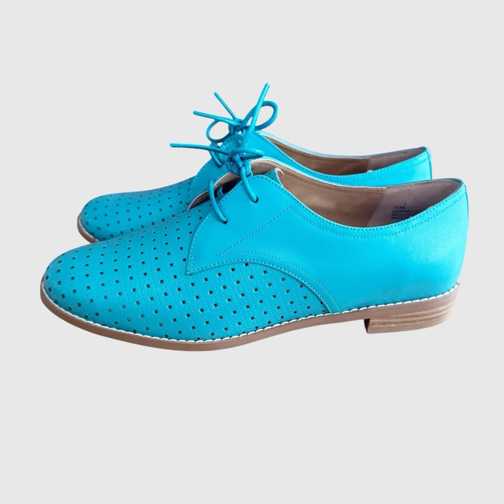 HALOGEN women's blue turquoise HALAUER leather size 7 1/2